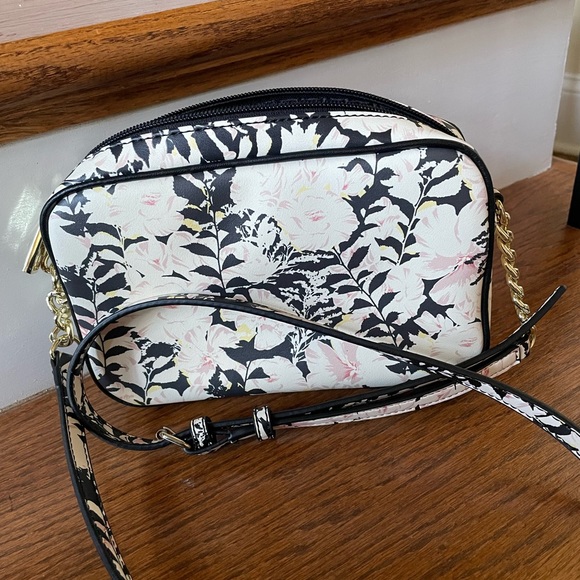 Karl Lagerfeld Small Floral Crossbody Purse - Picture 3 of 3